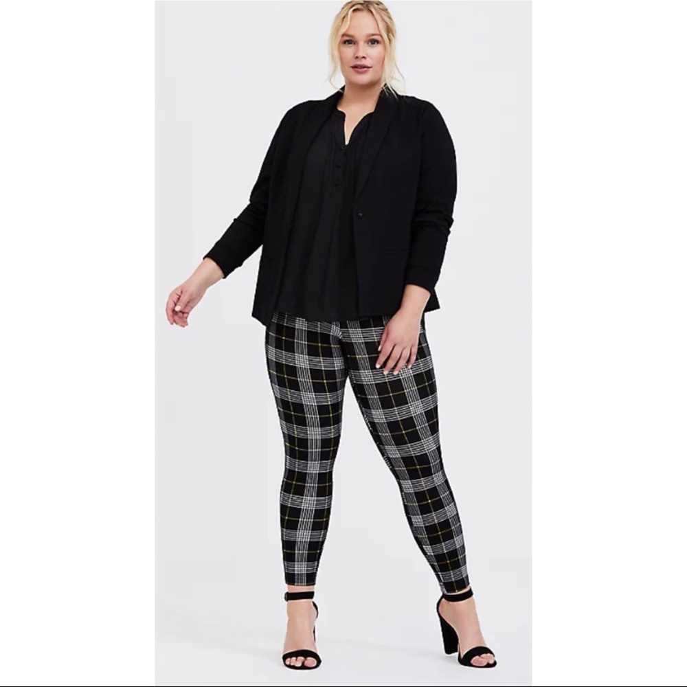 Studio Ponte Slim Fix Pull-On Pixie Pant - Black … - image 1